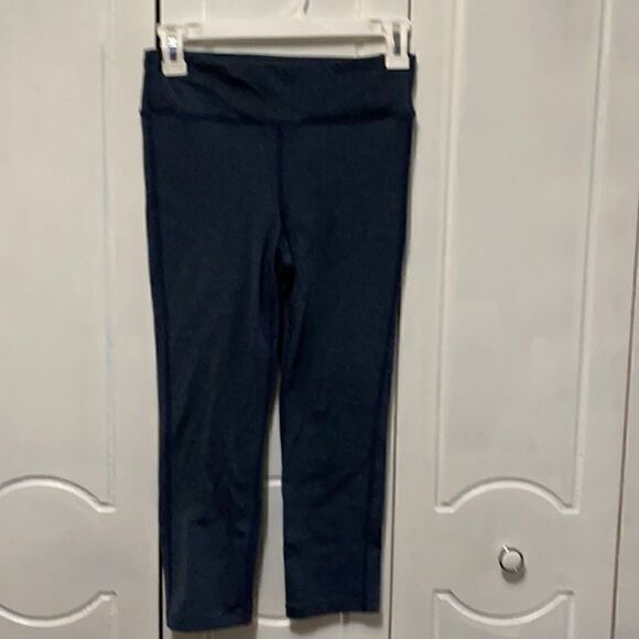 Lou & Grey Pants - Lou & Grey Capri Leggings Gray size XS